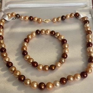Freshwater cultured Pearls from Helzberg diamonds